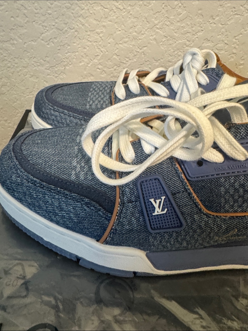 Louis Vuitton Men’s Navy and Brown Low-Top Sneakers - Picture 2 of 8